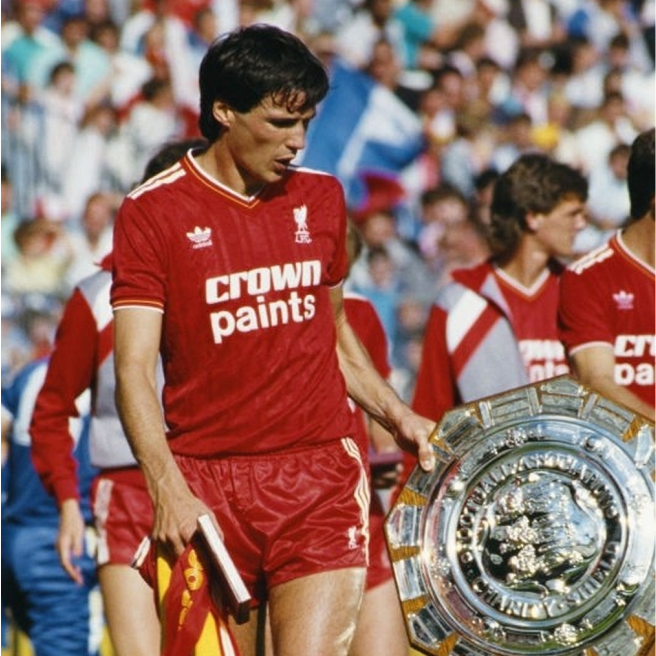 Liverpool kit 1986 store