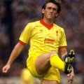 Liverpool 1981/82 yellow away