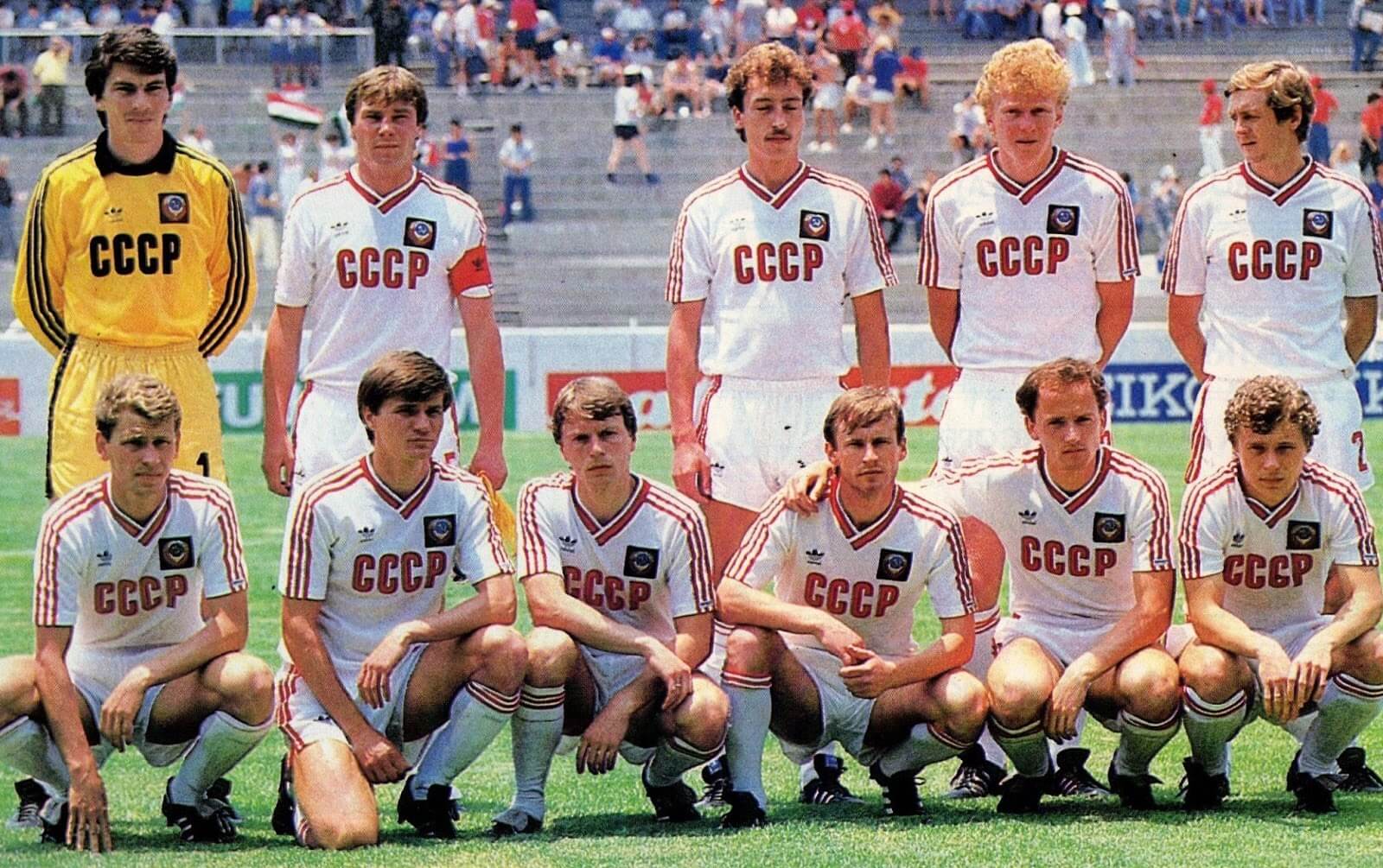 Equipo y camiseta de la URSS 1986